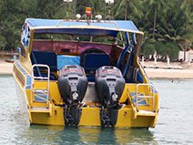 Speedboat charter